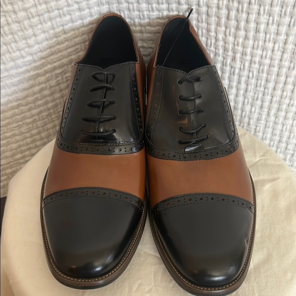 Elegant Black and Brown Men's Oxfords